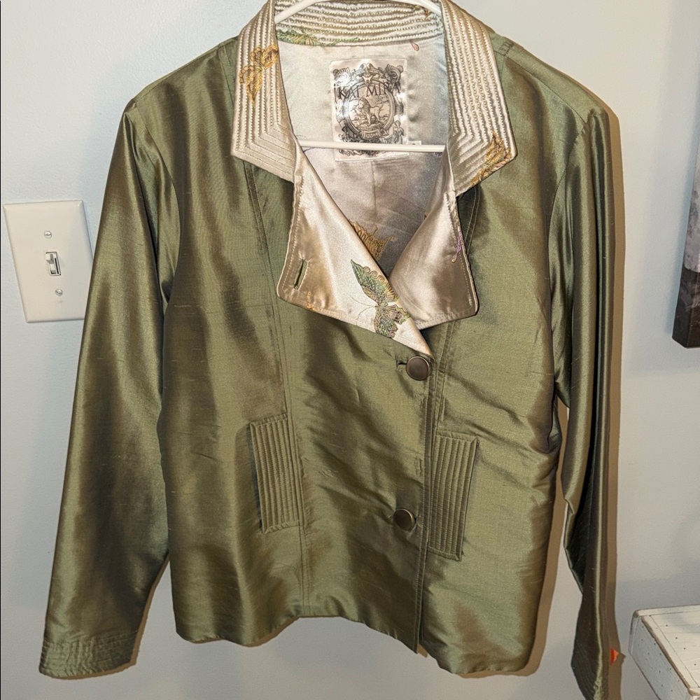 ⭐️Kai Mira Gorgeous Silk Jacket⭐️